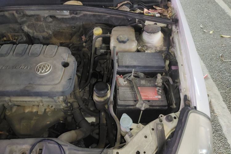 Used Buick Excelle 2015 1.5L Automatic Classic Model Engine Bay Left