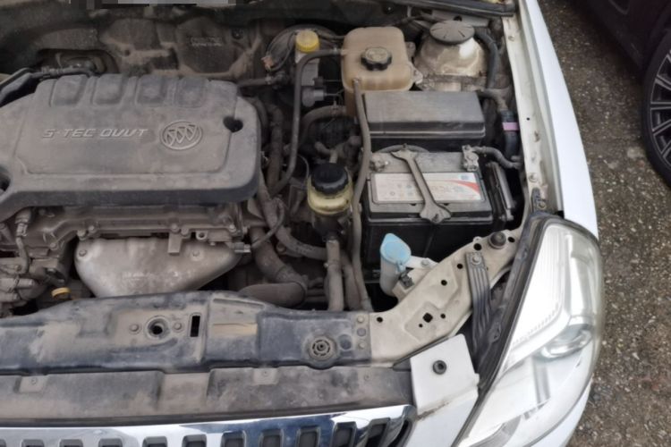 Used Buick Excelle 2015 1.5L Automatic Classic Model Engine Bay Left