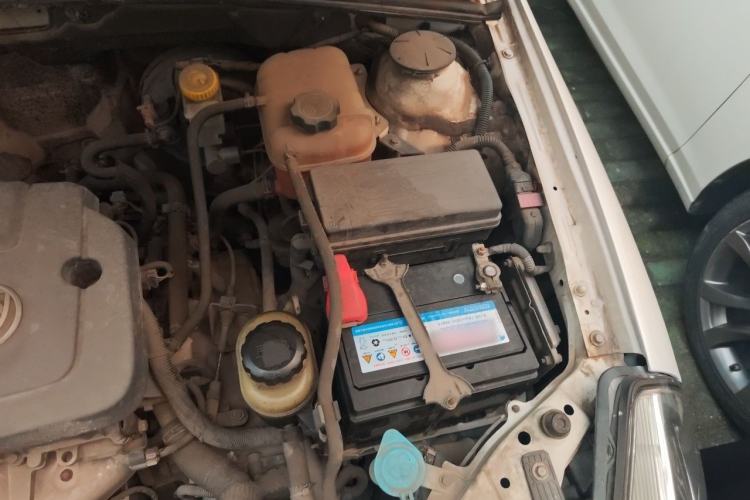 Used Buick Excelle 2015 1.5L Automatic Classic Model Engine Bay Left