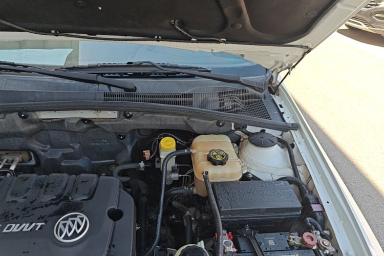 Used Buick Excelle 2015 1.5L Automatic Classic Model Engine Bay Left