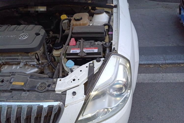 Used Buick Excelle 2015 1.5L Manual Classic Trim Engine Bay Left