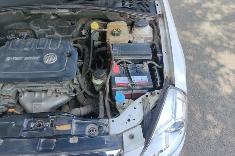 Used Buick Excelle 2015 1.5L Automatic Classic Model Engine Bay Left