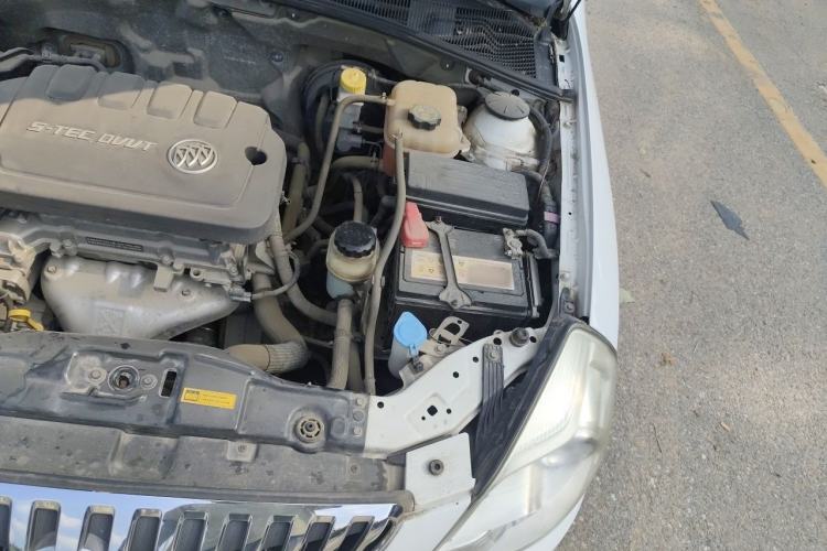 Used Buick Excelle 2015 1.5L Manual Classic Trim Engine Bay Left
