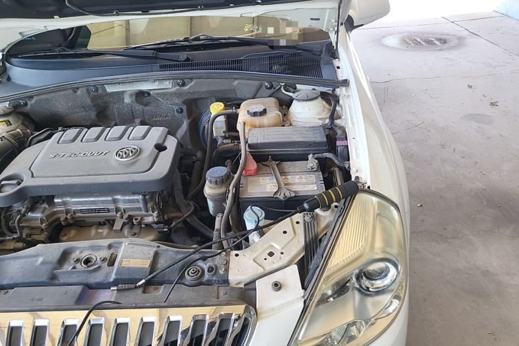 Used Buick Excelle 2015 1.5L Manual Classic Trim Engine Bay Left