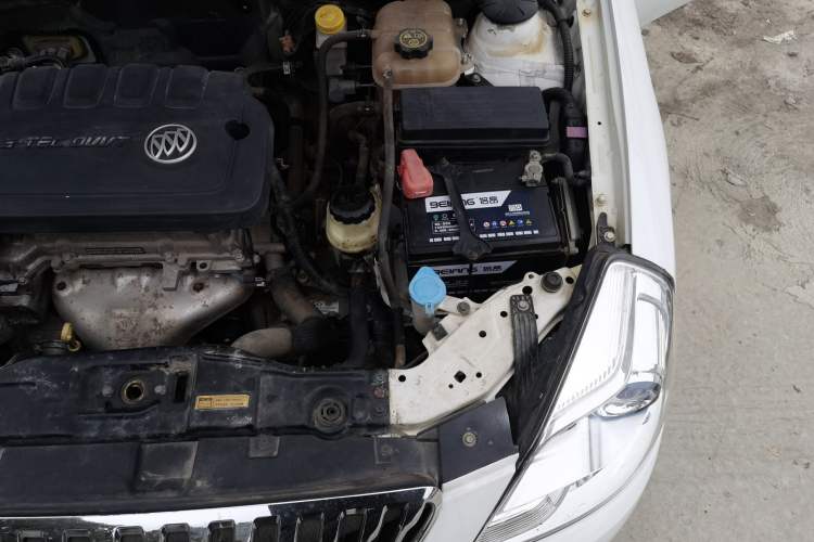 Used Buick Excelle 2015 1.5L Automatic Classic Model Engine Bay Left