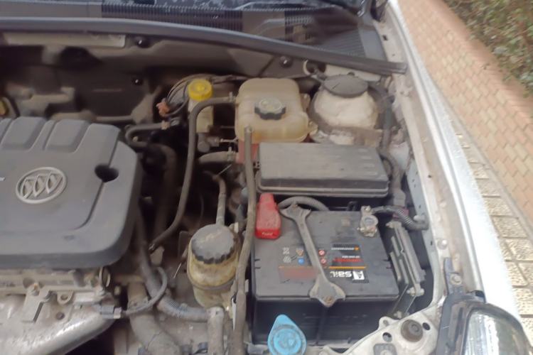 Used Buick Excelle 2015 1.5L Automatic Classic Model Engine Bay Left