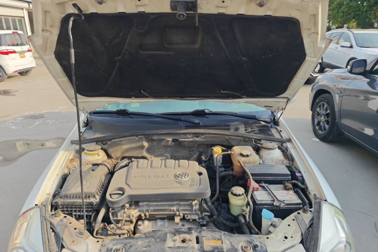 Used Buick Excelle 2015 1.5L Automatic Classic Model Engine Bay