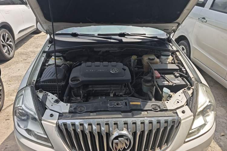 Used Buick Excelle 2015 1.5L Manual Classic Trim Engine Bay