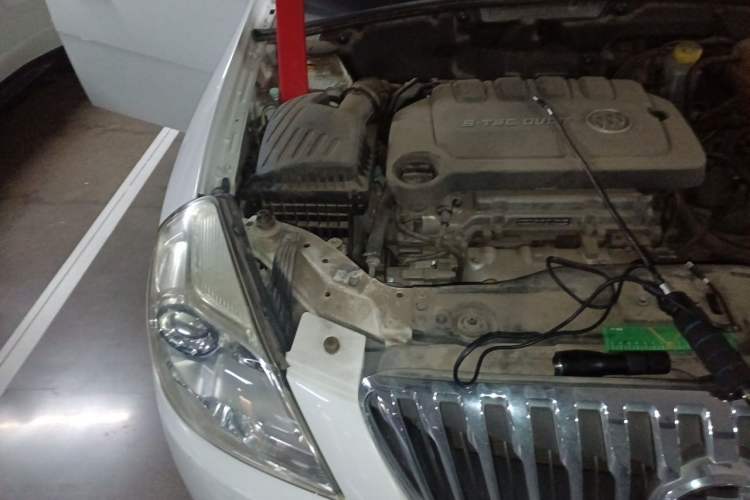 Used Buick Excelle 2015 1.5L Automatic Classic Model Engine Bay Right