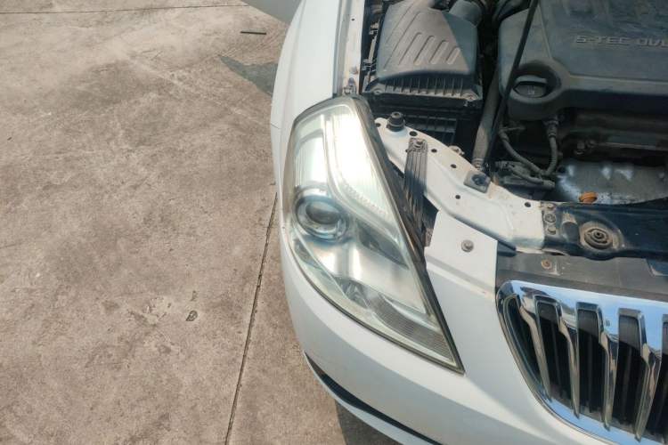Used Buick Excelle 2015 1.5L Automatic Classic Model Engine Bay Right
