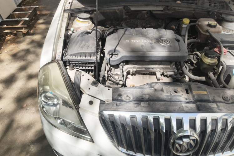 Used Buick Excelle 2015 1.5L Automatic Classic Model Engine Bay Right