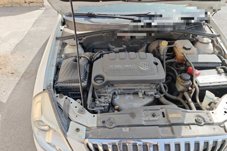 Used Buick Excelle 2015 1.5L Manual Classic Trim Engine Bay Right