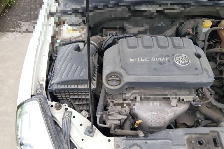 Used Buick Excelle 2015 1.5L Automatic Classic Model Engine Bay Right