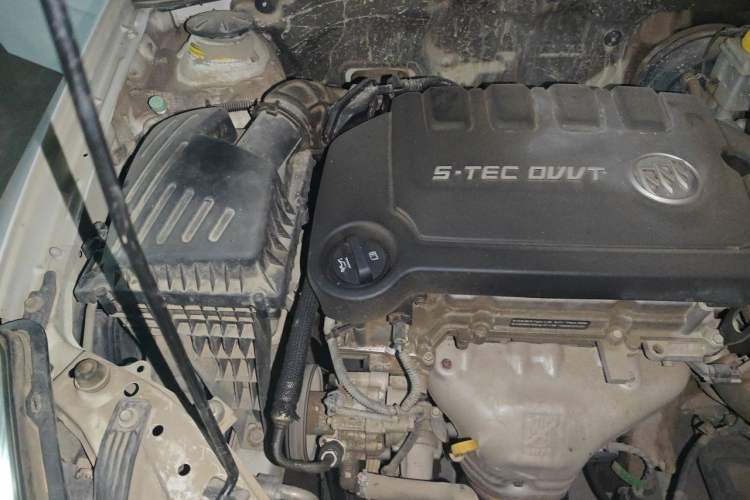 Used Buick Excelle 2015 1.5L Manual Classic Trim Engine Bay Right