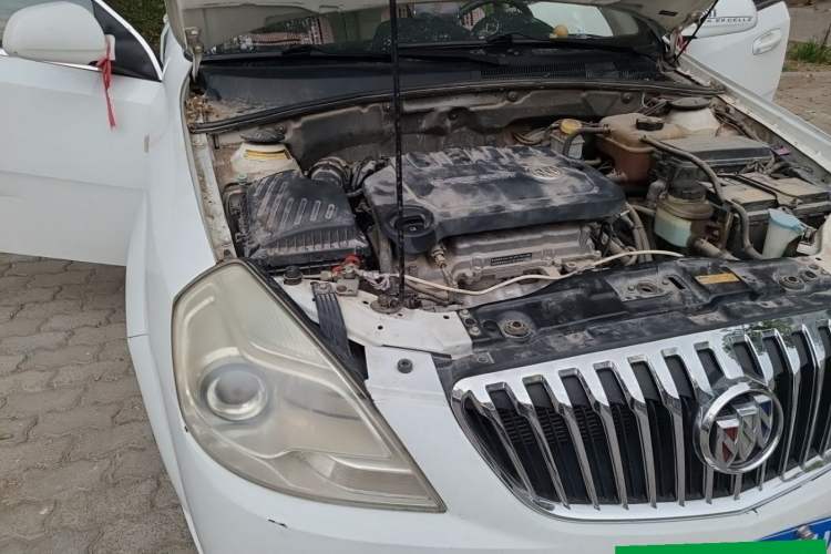 Used Buick Excelle 2015 1.5L Manual Classic Trim Engine Bay Right