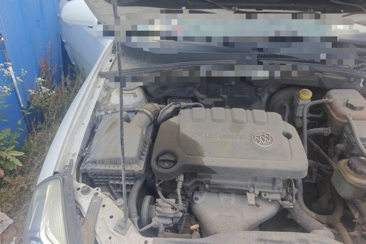 Used Buick Excelle 2015 1.5L Manual Luxury Model Engine Bay Right