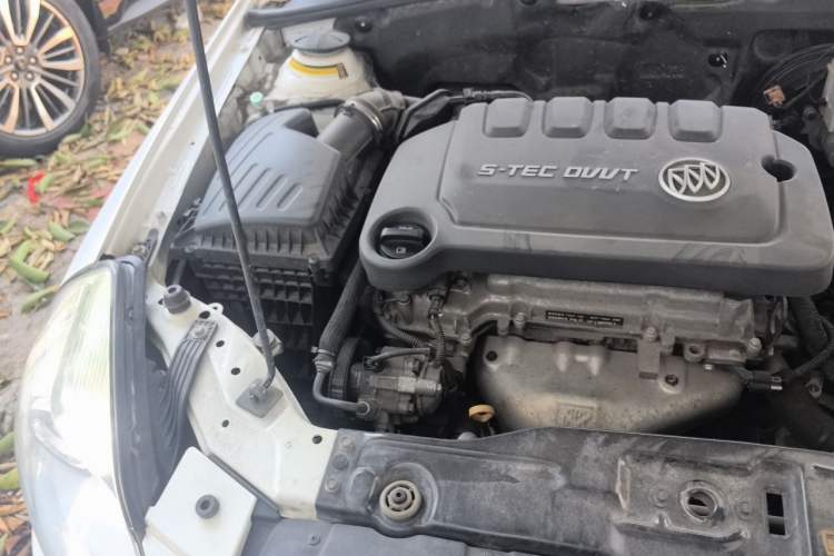 Used Buick Excelle 2015 1.5L Automatic Classic Model Engine Bay Right