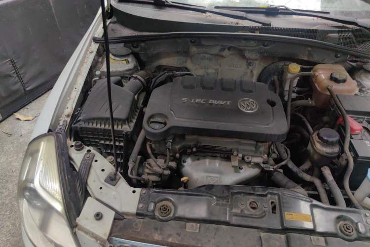 Used Buick Excelle 2015 1.5L Manual Classic Trim Engine Bay Right