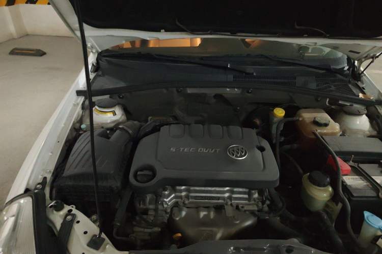 Used Buick Excelle 2015 1.5L Automatic Classic Model Engine Bay Right