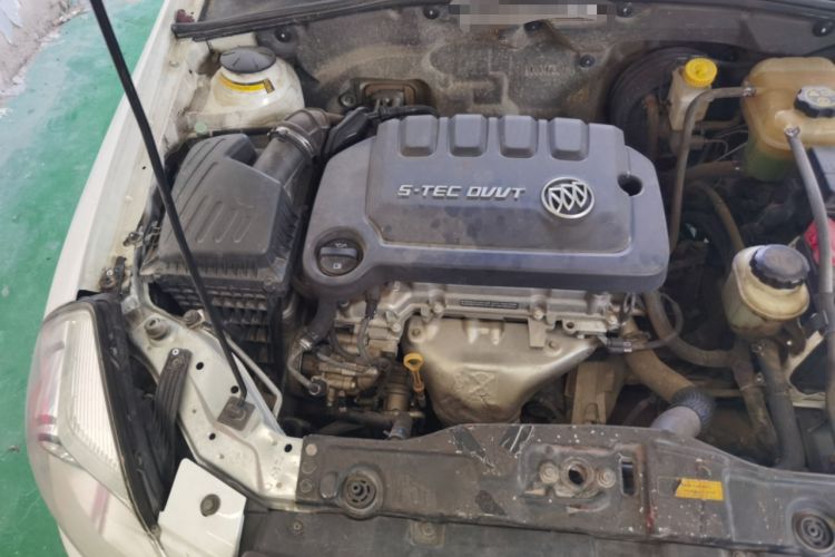Used Buick Excelle 2015 1.5L Manual Classic Trim Engine Bay Right