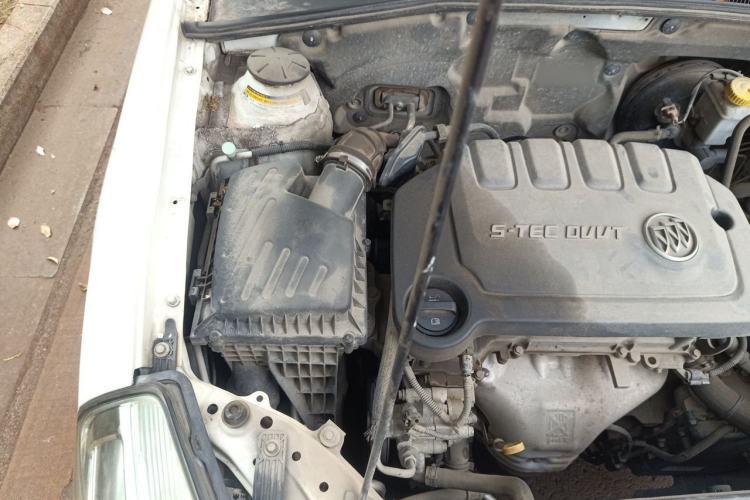 Used Buick Excelle 2015 1.5L Automatic Classic Model Engine Bay Right
