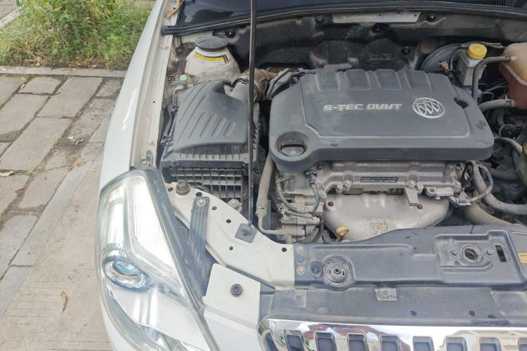 Used Buick Excelle 2015 1.5L Automatic Classic Model Engine Bay Right
