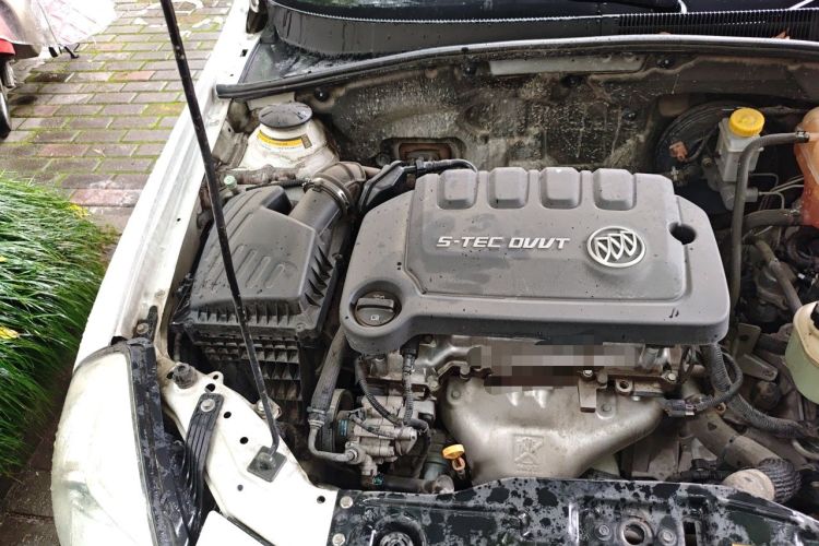 Used Buick Excelle 2015 1.5L Automatic Classic Model Engine Bay Right