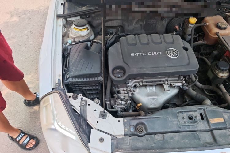 Used Buick Excelle 2015 1.5L Automatic Classic Model Engine Bay Right
