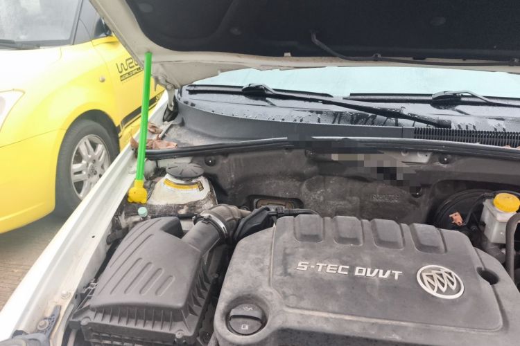 Used Buick Excelle 2015 1.5L Automatic Classic Model Engine Bay Right