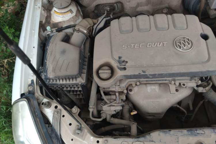 Used Buick Excelle 2015 1.5L Manual Classic Trim Engine Bay Right