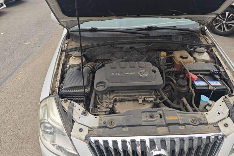 Used Buick Excelle 2015 1.5L Manual Classic Trim Engine Bay Right