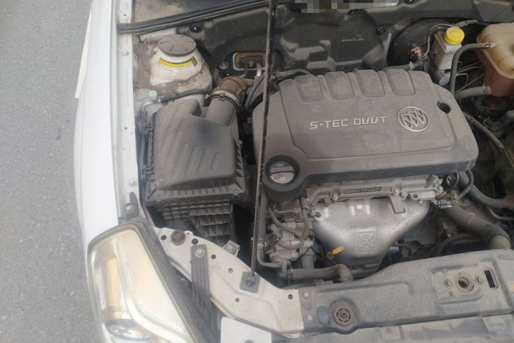 Used Buick Excelle 2015 1.5L Automatic Classic Model Engine Bay Right