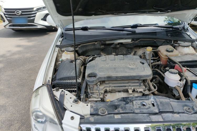 Used Buick Excelle 2015 1.5L Manual Classic Trim Engine Bay Right