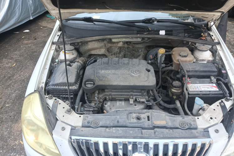 Used Buick Excelle 2015 1.5L Automatic Classic Model Engine Bay Right