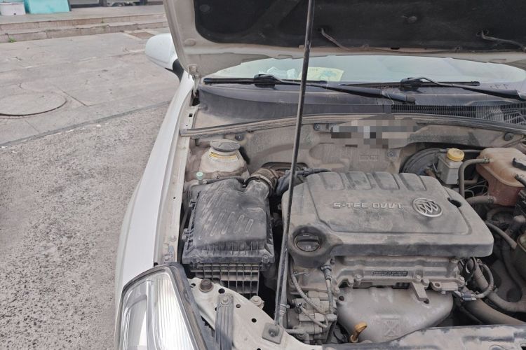 Used Buick Excelle 2015 1.5L Manual Classic Trim Engine Bay Right