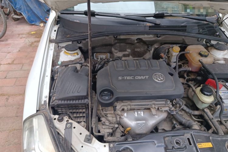 Used Buick Excelle 2015 1.5L Automatic Classic Model Engine Bay Right