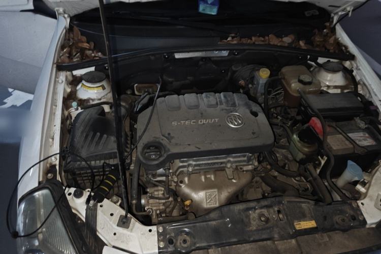 Used Buick Excelle 2015 1.5L Automatic Luxury Edition Engine Bay Right