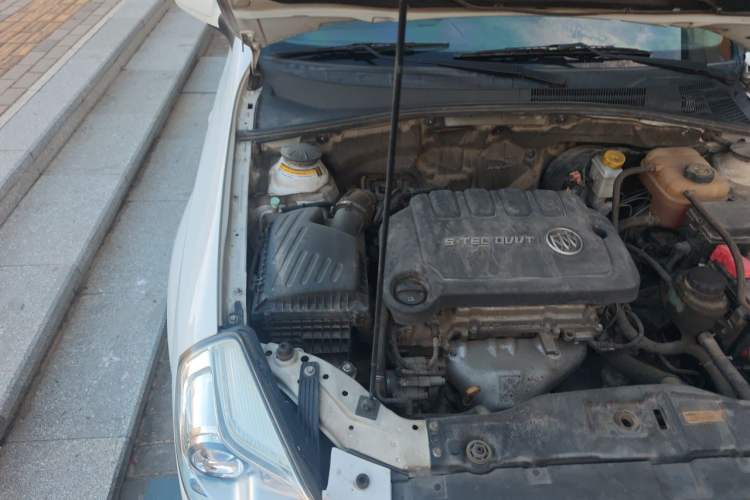 Used Buick Excelle 2015 1.5L Automatic Classic Model Engine Bay Right