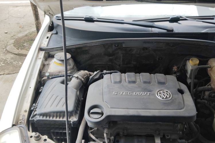 Used Buick Excelle 2015 1.5L Automatic Classic Model Engine Bay Right