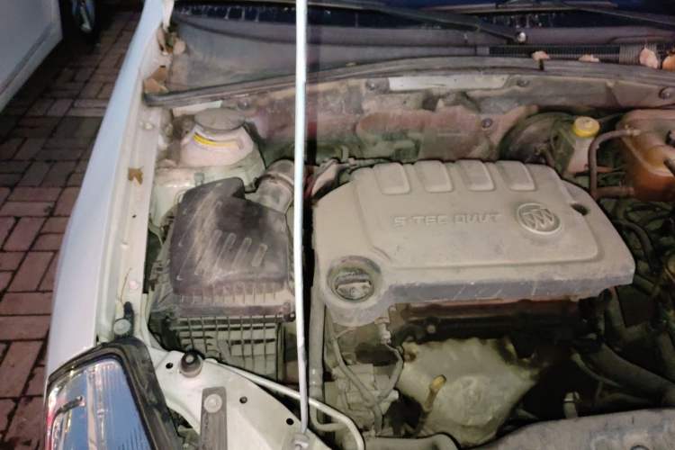 Used Buick Excelle 2015 1.5L Manual Classic Trim Engine Bay Right