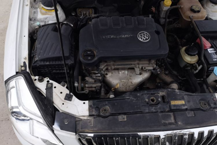 Used Buick Excelle 2015 1.5L Automatic Classic Model Engine Bay Right