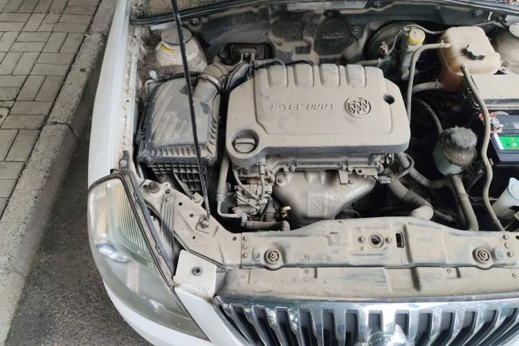 Used Buick Excelle 2015 1.5L Automatic Classic Model Engine Bay Right