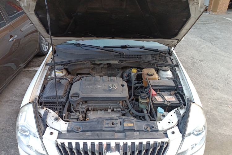 Used Buick Excelle 2015 1.5L Automatic Classic Model Engine Bay
