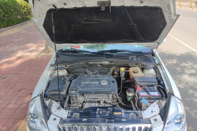 Used Buick Excelle 2015 1.5L Automatic Classic Model Engine Bay