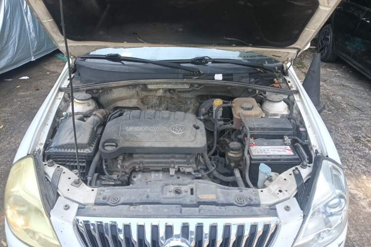 Used Buick Excelle 2015 1.5L Automatic Classic Model Engine Bay