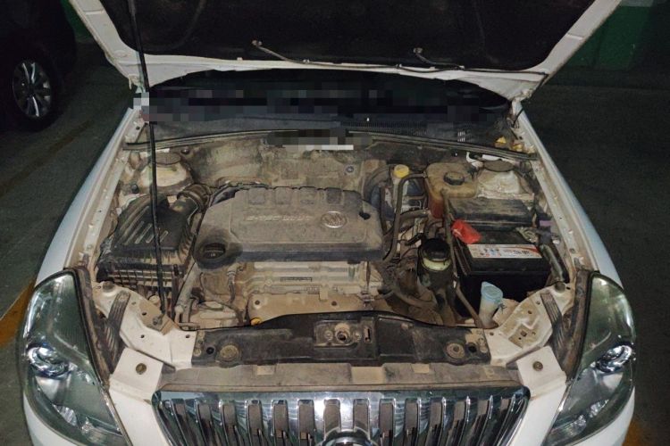 Used Buick Excelle 2015 1.5L Manual Classic Trim Engine Bay