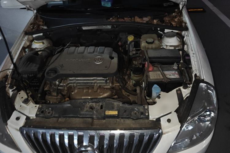 Used Buick Excelle 2015 1.5L Automatic Luxury Edition Engine Bay