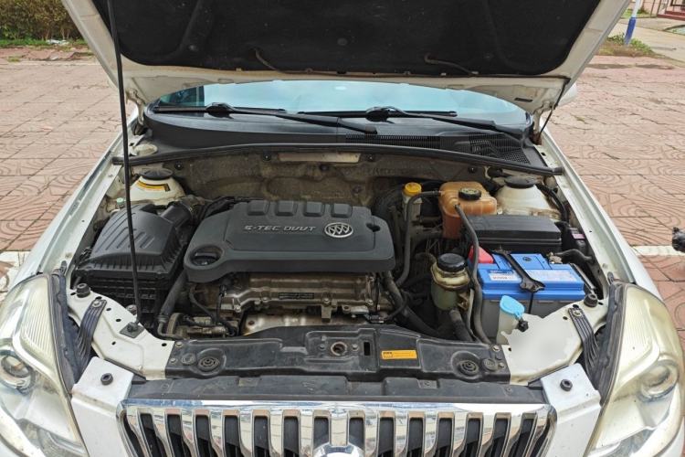 Used Buick Excelle 2015 1.5L Manual Classic Trim Engine Bay
