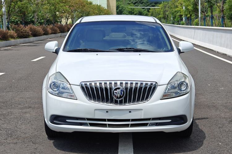 Used Buick Excelle 2015 1.5L Automatic Classic Model Exterior 1