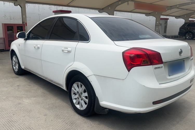 Used Buick Excelle 2015 1.5L Automatic Classic Model Exterior 1